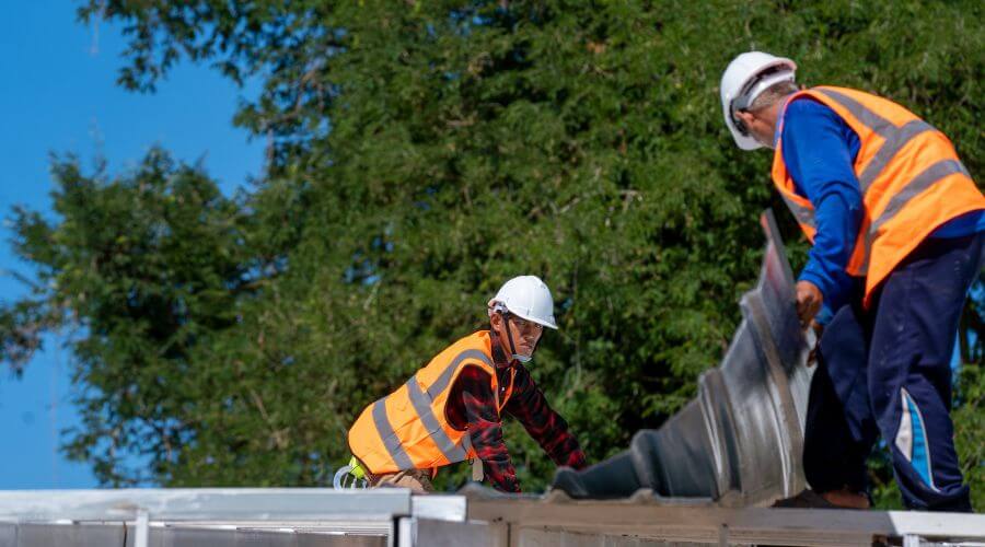 Professional gutter cleaning in Hempstead, NY